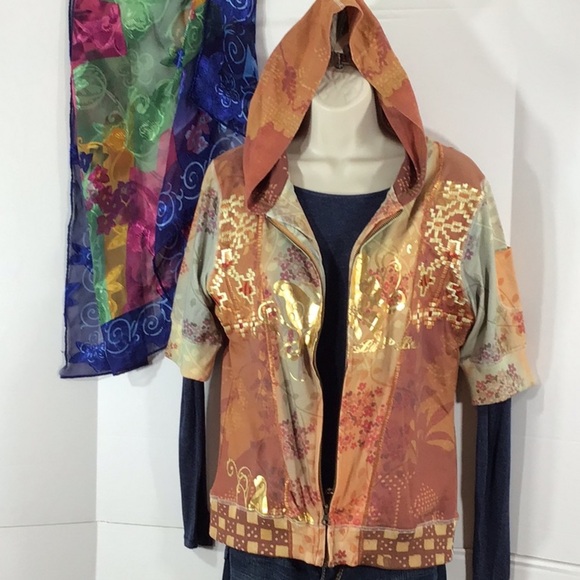 Bit & Bridle Tops - Bit & Bridle embroidered zip front hoodie M